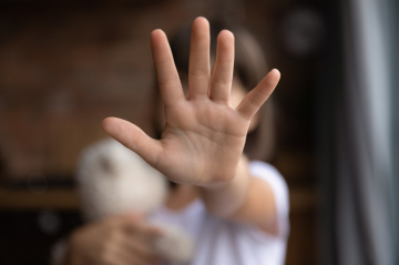 Kinderschutz_iStock-fizkes_klein